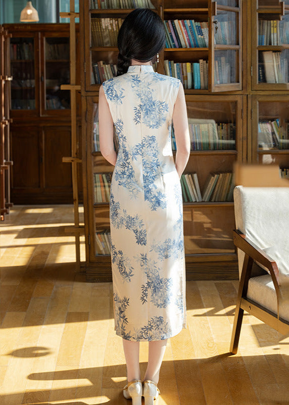 Sleeveless Blue-and-White Porcelain Qipao | Slim Midi Mandarin Collar