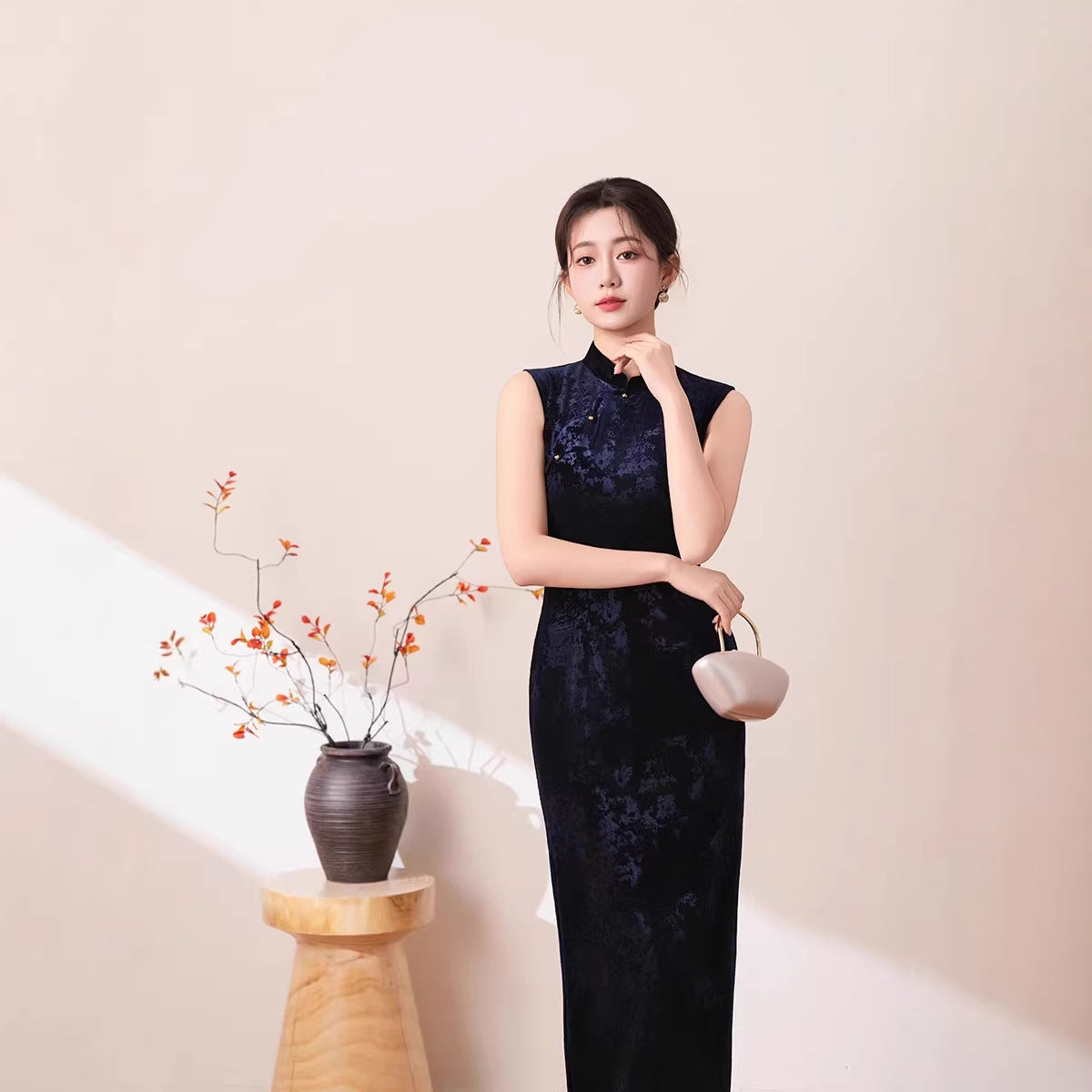 Navy Velvet Sleeveless Long Qipao Dress | Mandarin Collar Slim Side Slit Vintage Gown