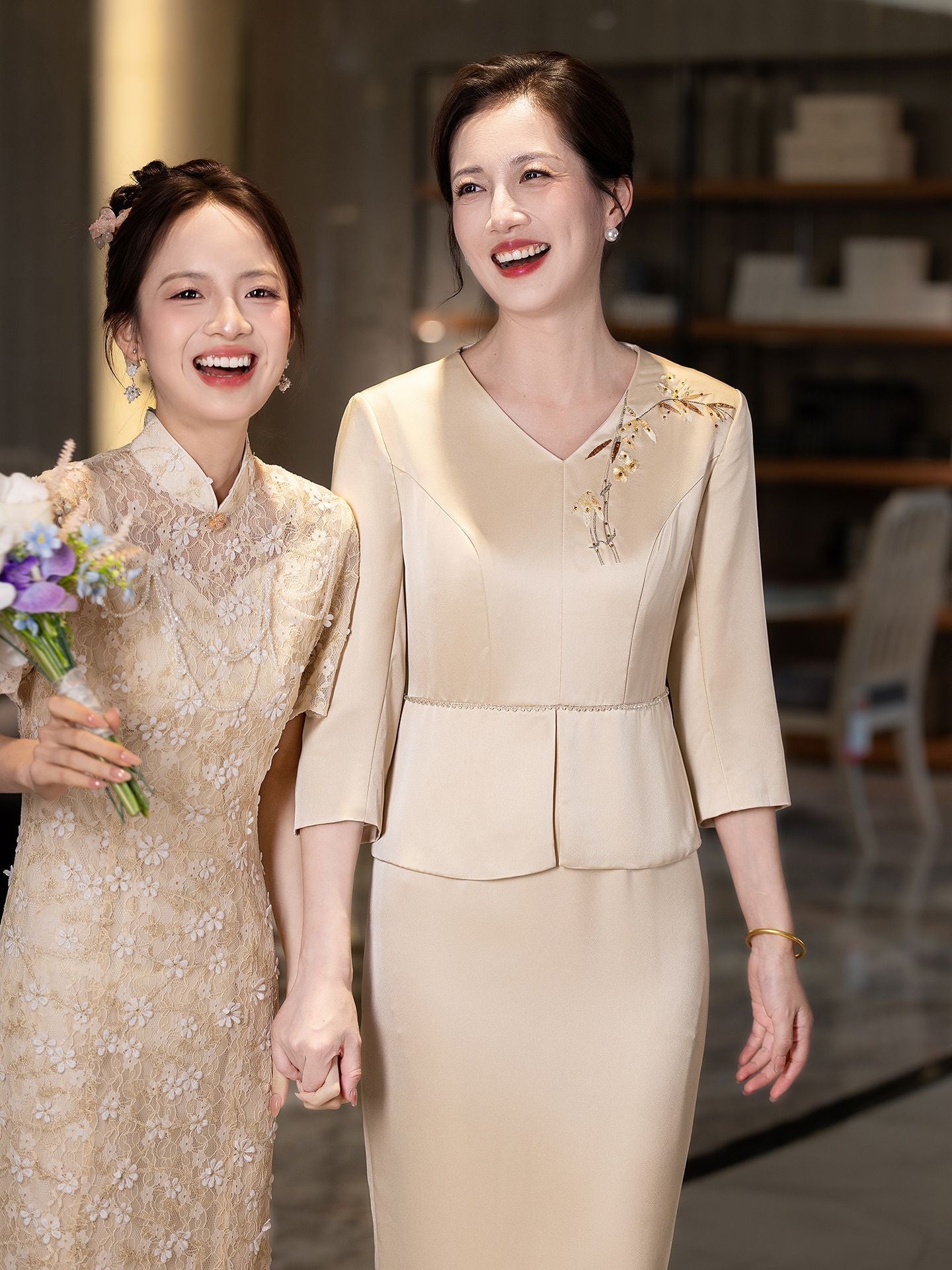 Champagne Mother-of-the-Bride Qipao Set | V-Neck Peplum Top & Midi Skirt