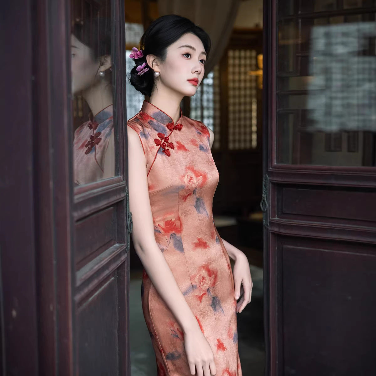 Dusty Rose Mist Floral Sleeveless Qipao Dress | Mandarin Collar Slim Midi Cheongsam