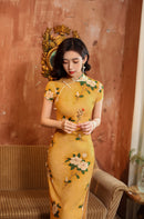 Mist-Gold Vintage Floral Qipa | Mandarin Collar & Frog Buttons