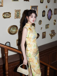 Yellow Vintage Floral Sleeveless Qipao Dress | Mandarin Collar Slim Midi Cheongsam