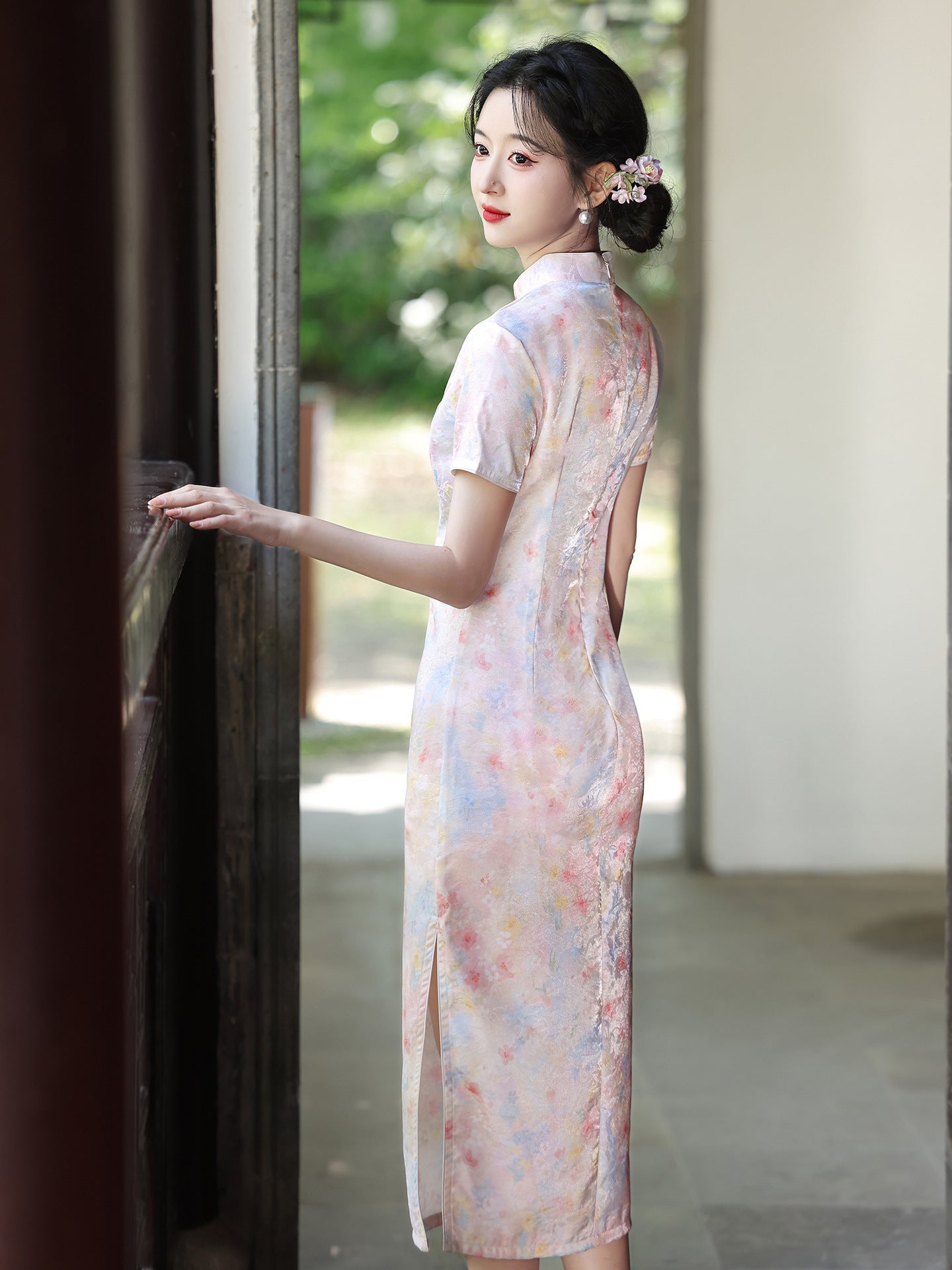 Light Pink Floral Print Qipao Dress | Short Sleeve Midi Look