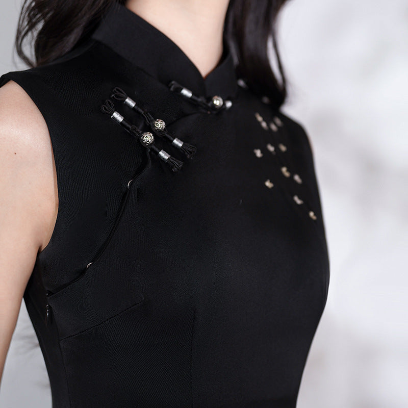 Black Embroidered Modern Qipao Midi | Sleeveless Mandarin Neck, Beaded Frogs