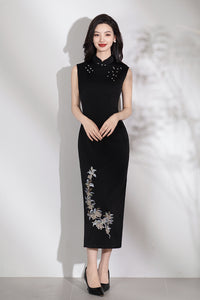 Black Embroidered Modern Qipao Midi | Sleeveless Mandarin Neck, Beaded Frogs