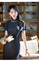 Vintage-Inspired Mandarin Collar Cheongsam Dress with Elegant Floral Pattern
