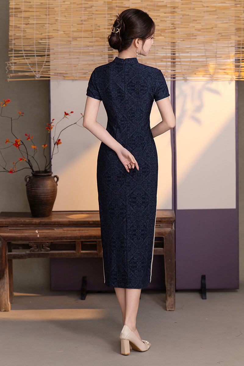BlackTonal Jacquard Short Sleeve Qipao Dress | Mandarin Collar Slim Midi Cheongsam