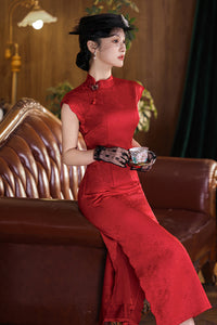 Classic Red Floral Qipao Dress for Women | Mandarin Collar Frog Button Slim Fit Cheongsam with Side Slit for Banquet