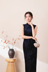Navy Velvet Sleeveless Long Qipao Dress | Mandarin Collar Slim Side Slit Vintage Gown