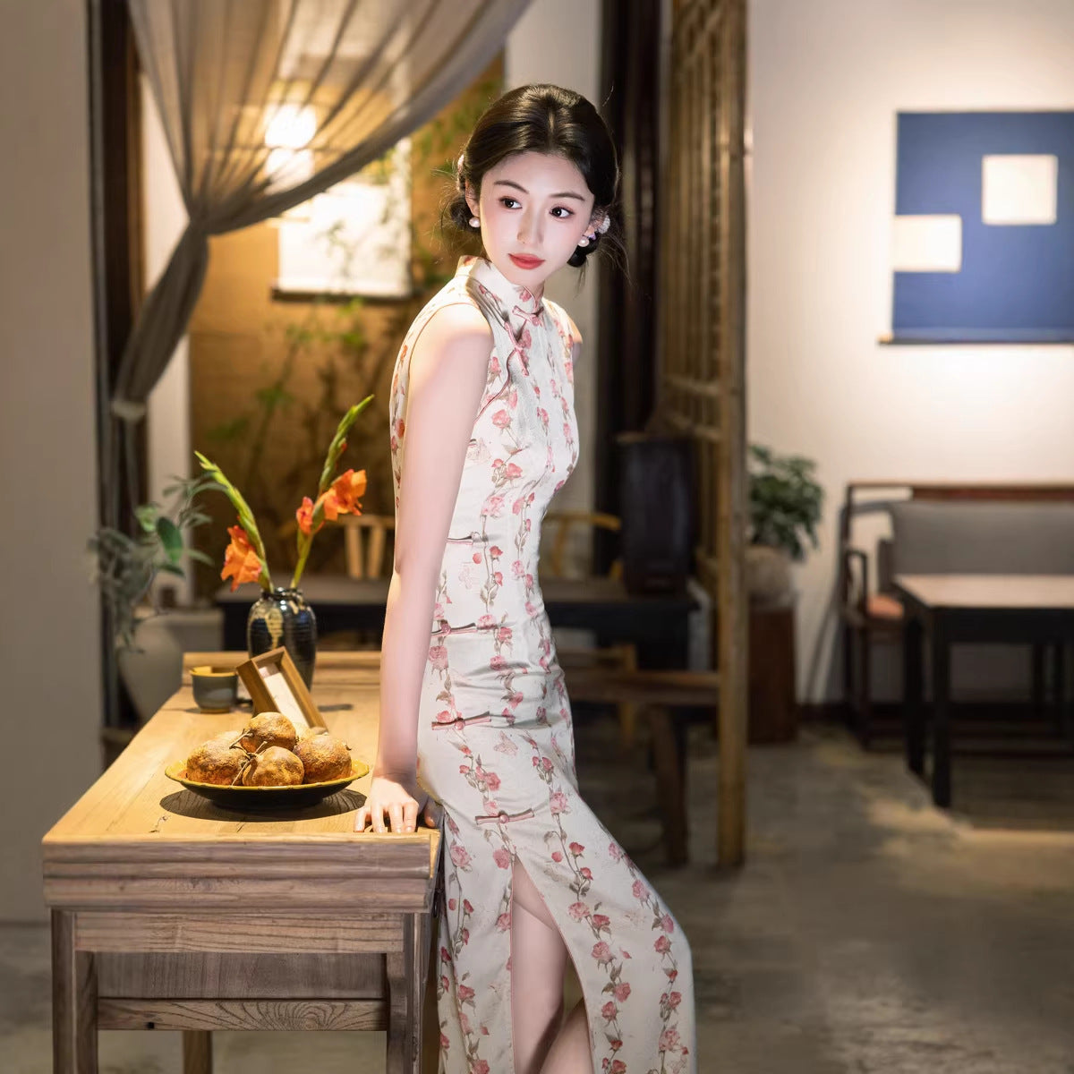 Floral Sleeveless Qipao Dress | Mandarin Collar Slim Midi Cheongsam