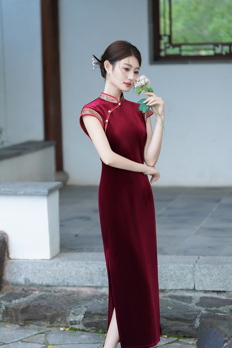 Spring Red Short-Sleeve Modern Qipao Maxi | Elegant Mother Dress