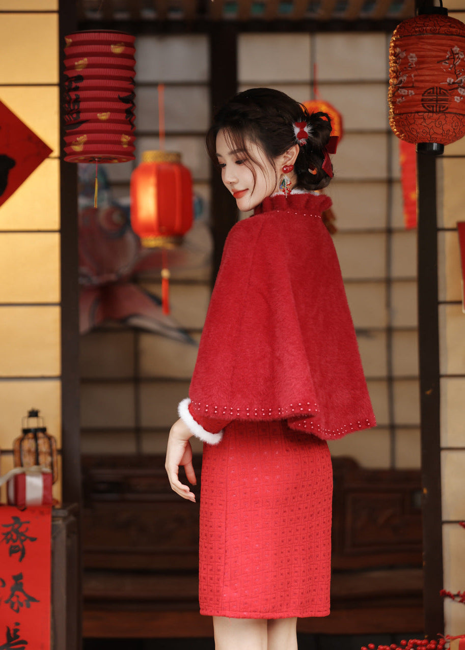 Fuzzy Winter Capelet | Ruffled Collar, Pearl Trim, Warm & Hanfu-Friendly