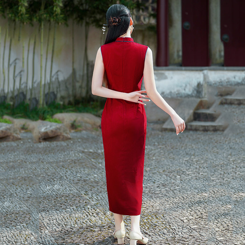 Red Mandarin Collar Qipao | Exquisite Green Frog Button Design Slim Fit Dress