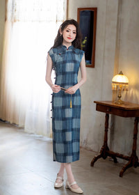 Blue Sleeveless Plaid Qipao Maxi | Vintage Minimal Slim