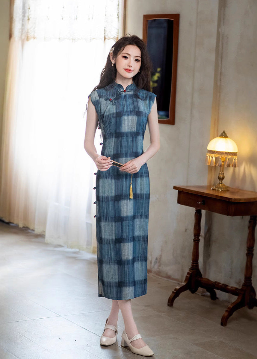 Blue Sleeveless Plaid Qipao Maxi | Vintage Minimal Slim
