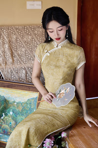 Lemon-Yellow Modern Qipao Midi | Short Sleeves, Mandarin Neck with Diagonal Beaded Frogs