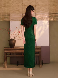 Emerald Green Tonal Jacquard Short Sleeve Qipao Dress | Mandarin Collar Slim Maxi Cheongsam