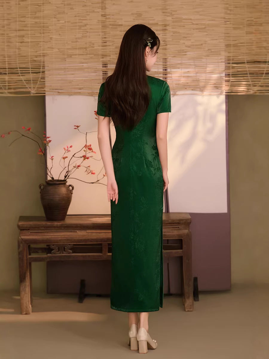 Emerald Green Tonal Jacquard Short Sleeve Qipao Dress | Mandarin Collar Slim Maxi Cheongsam