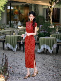 Burgundy Jacquard Qipao Dress Slim Fit Mandarin Collar Midi Cheongsam | Vintage New Chinese Style for Banquet Wedding Date