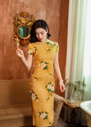 Mist-Gold Vintage Floral Qipa | Mandarin Collar & Frog Buttons