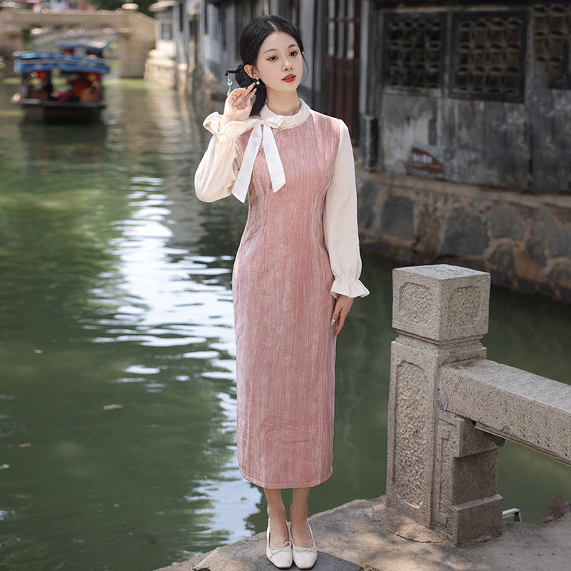 Elegant Pink Cheongsam Dress with White Bow for Hanfu Pairing