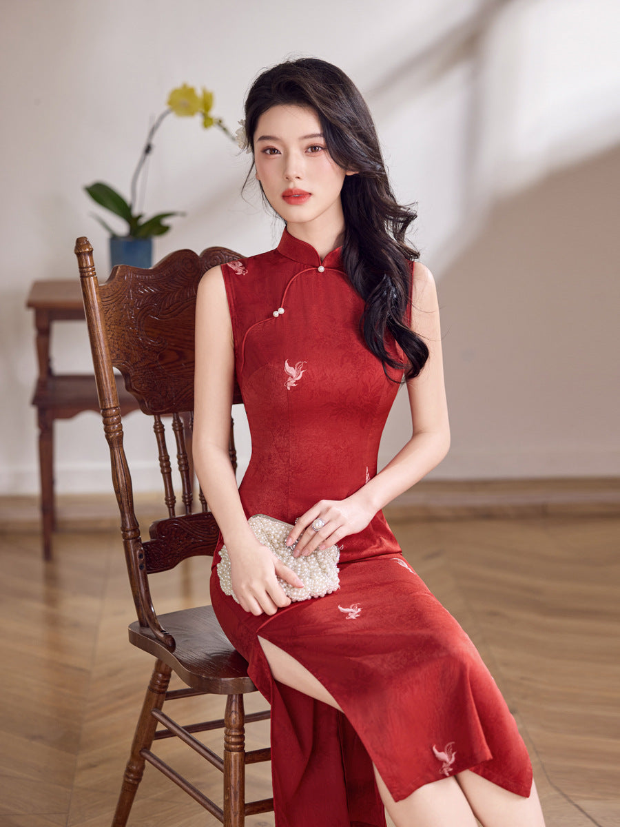 Burgundy Tonal Jacquard Sleeveless Qipao Maxi Dress | Mandarin Collar Slit Cheongsam
