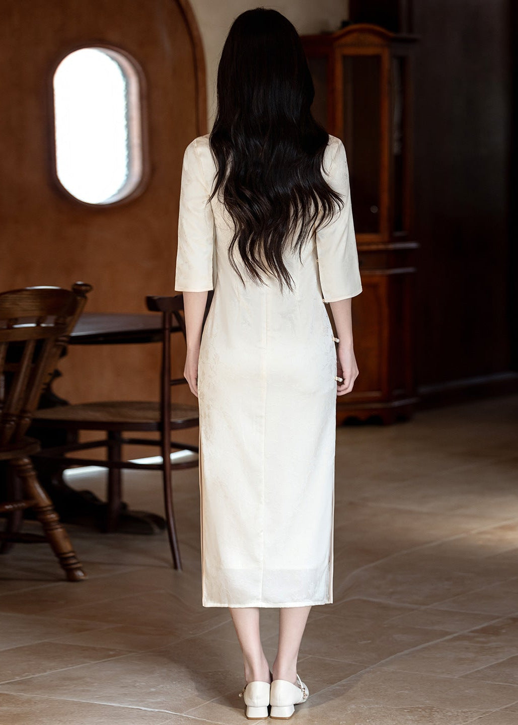 Ivory Jacquard Qipao Midi | Mandarin Collar 3/4 Sleeves, Slim Fit