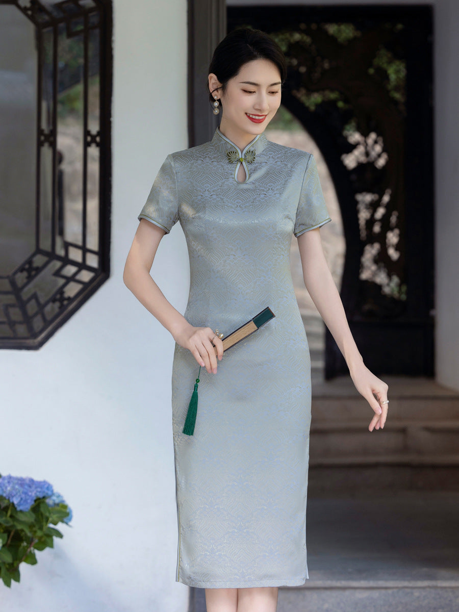 Summer Plus-Size Jacquard Modern Qipao | Mandarin Short Sleeve Keyhole, Slim Midi with Side Slit