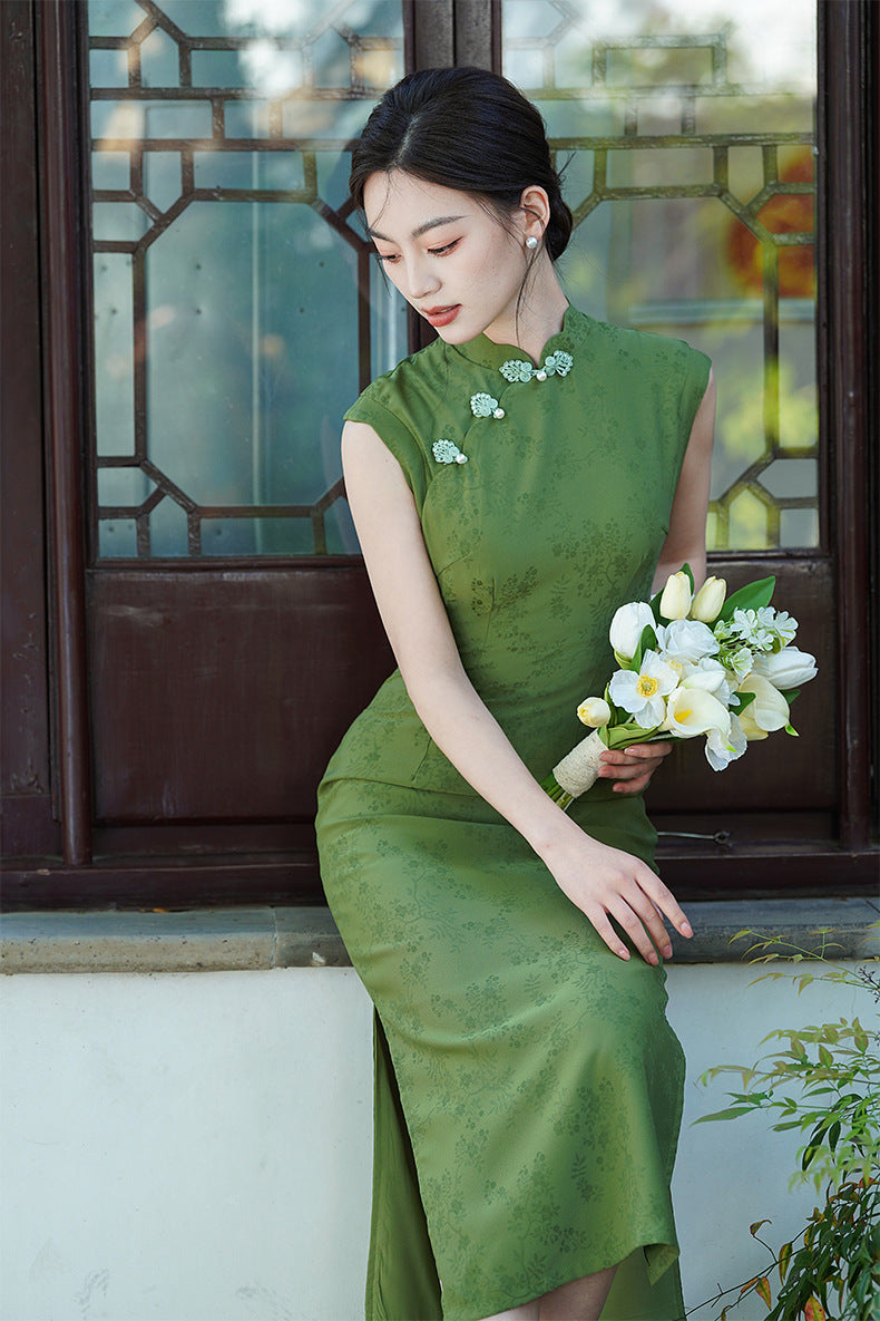 Mint-Green Jacquard Modern Qipao Maxi | Mandarin Neck, Floral Frog Buttons