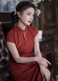 Loose-Fit Red Modern Qipao Dress | Mandarin Collar, Frog Buttons, Side-Slit Elegant Maxi