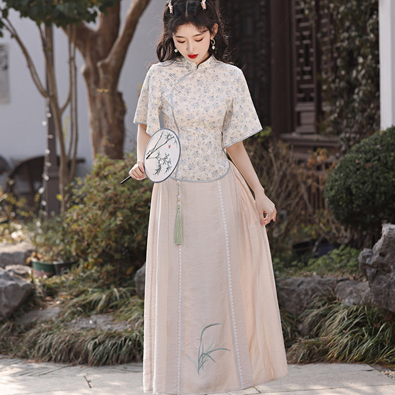 Elegant Floral Hanfu-Inspired Two-Piece Dress with Flowing Skirt