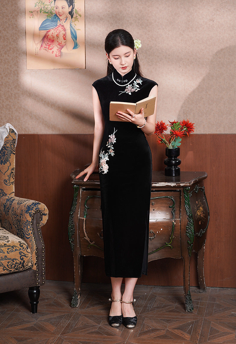 Black Floral-Embroidered Modern Qipao Midi | Mandarin Collar