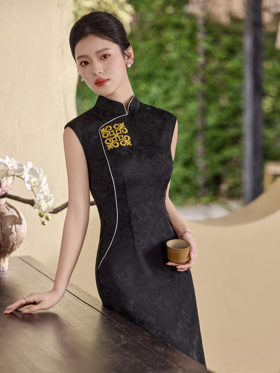 Black Gold Embroidered Sleeveless Long Qipao Dress | Elegant Side Slit Cheongsam Gown | Banquet Evening Wear