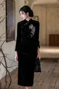 Black Orchid-Embroidered Qipao Midi | Elegant for Banquets