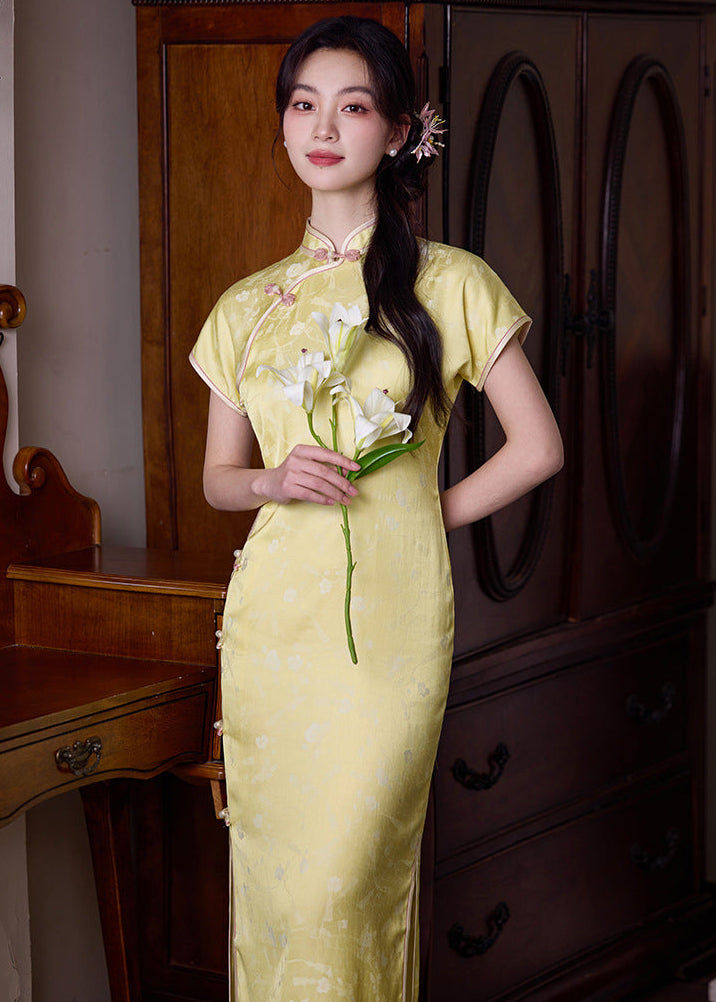 Pale Yellow Jacquard Qipao | Slim Mandarin Collar Side-Slit Long Dress