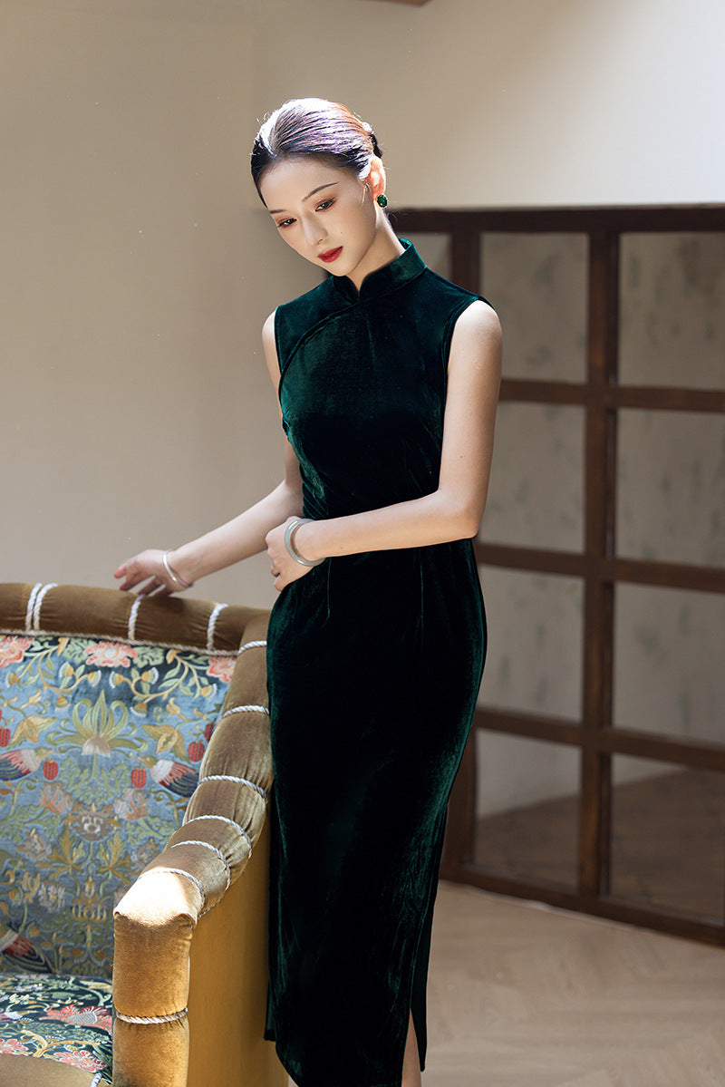 Emerald Green Modern Qipao Midi | Sleeveless Mandarin Neck