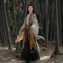 Traditional Chinese Hanfu Men’s Embroidered Robe with Umbrella – Elegant Hanfu for Men