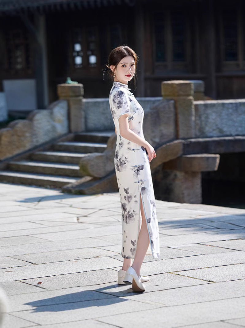 Ink-Wash Floral Qipao | Short-Sleeve Slim Mandarin-Collar Gown