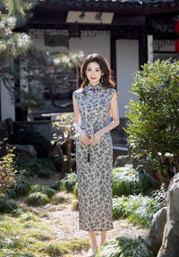 Vintage Floral Qipao Sleeveless Long Dress | Cool Grey-Black Leaf Motif