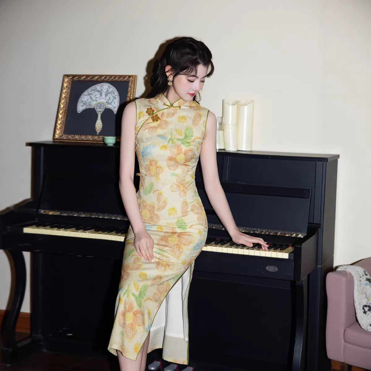 Yellow Vintage Floral Sleeveless Qipao Dress | Mandarin Collar Slim Midi Cheongsam