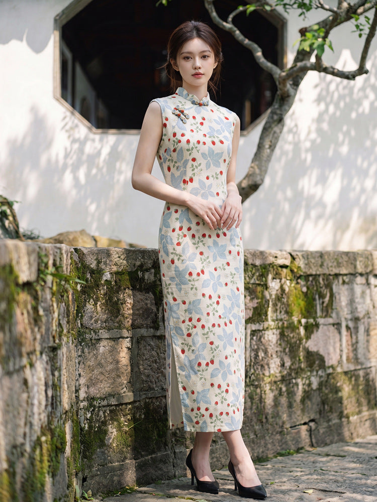 Blue Floral Berry Print Qipao Dress | Slim Mandarin Midi Look