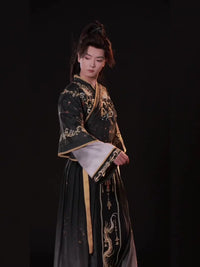Traditional Black Hanfu for Men – Martial Arts Inspired Robe with Sword Belt