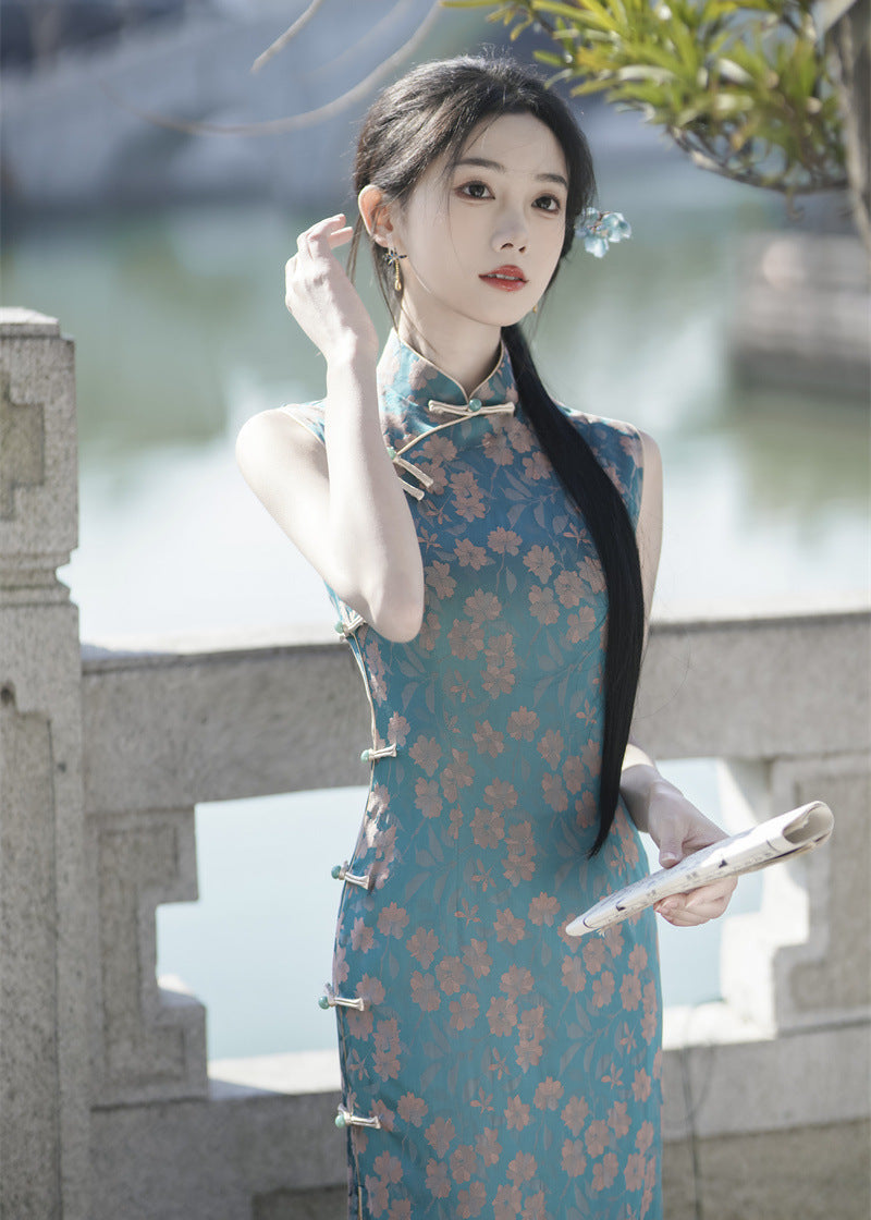 Peacock-Blue Vintage Jacquard Sleeveless Qipao | Slim Long Dress with Mandarin Collar, Frog Buttons & Side Slit