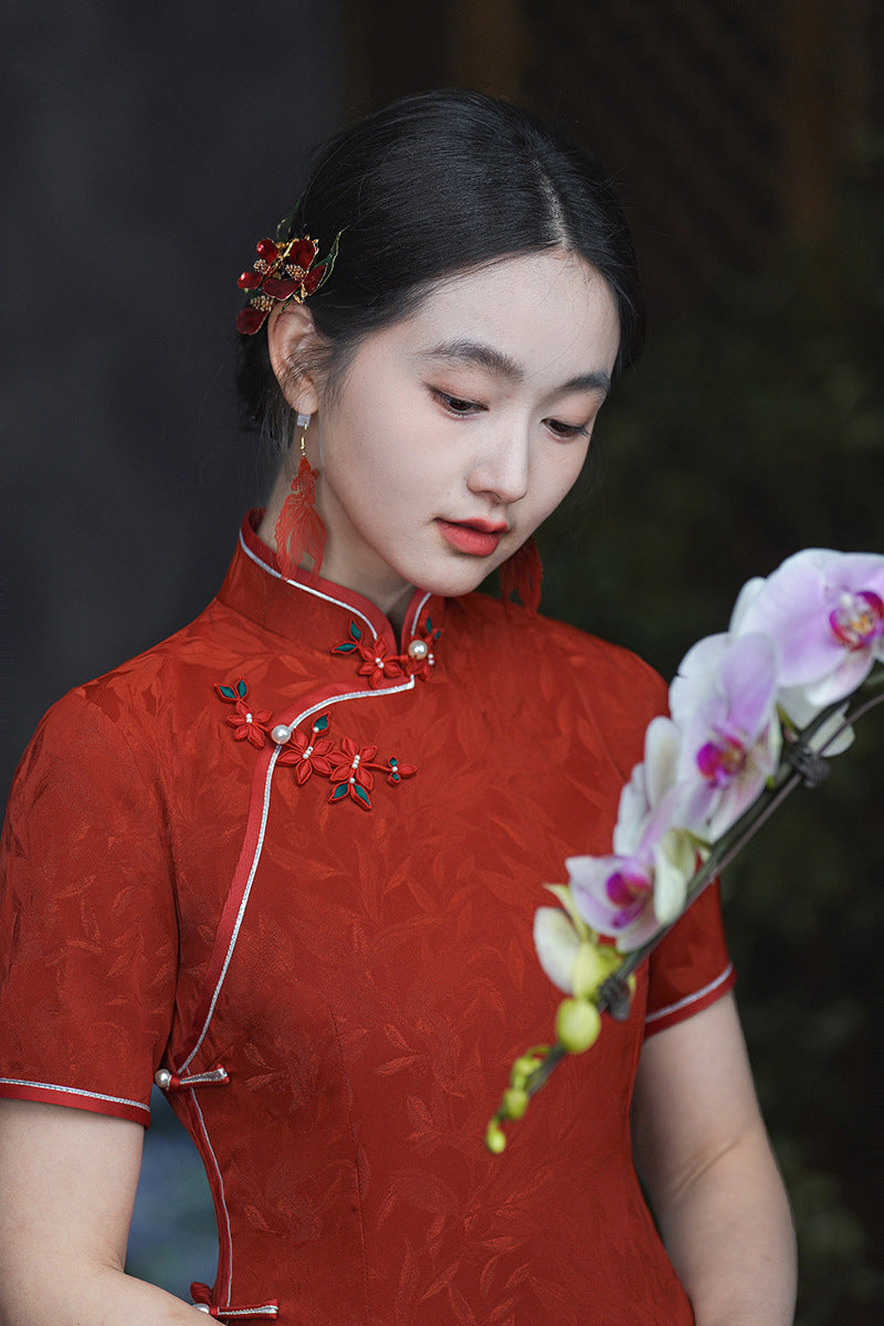 Red Jacquard Qipao Dress | Mandarin Collar, Asymmetric Frog Buttons | Slim Silhouette with Side Slit