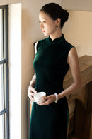 Emerald Green Modern Qipao Midi | Sleeveless Mandarin Neck