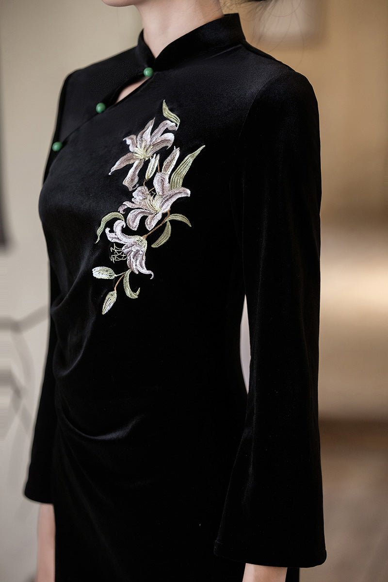Black Orchid-Embroidered Qipao Midi | Elegant for Banquets