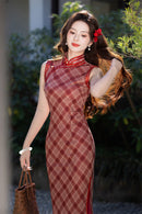 Burgundy Plaid Sleeveless Qipao Dress with Mandarin Collar & Frog Buttons | New Chinese Style Slim Maxi Cheongsam