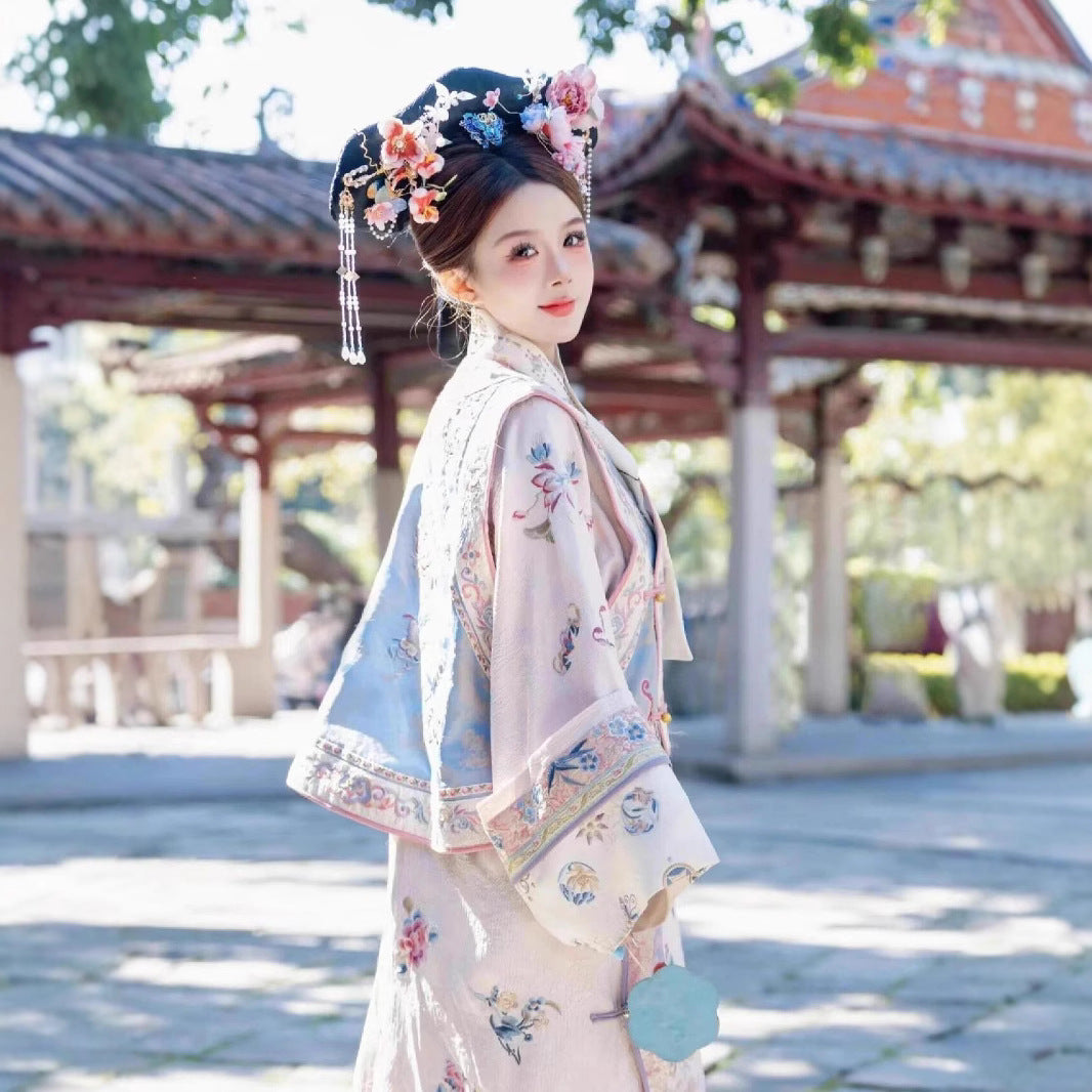 Elegant Traditional Hanfu - Floral Embroidered Robe with Colorful Detailing, Women's Hanfu Costume