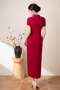 Red Slim Short-Sleeve Long Qipao Dress | Mandarin Collar Frog Button Side Slit Gown