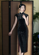 Black Vintage Ripple-Textured Qipao | Slim Long Cap-Sleeve Cheongsam